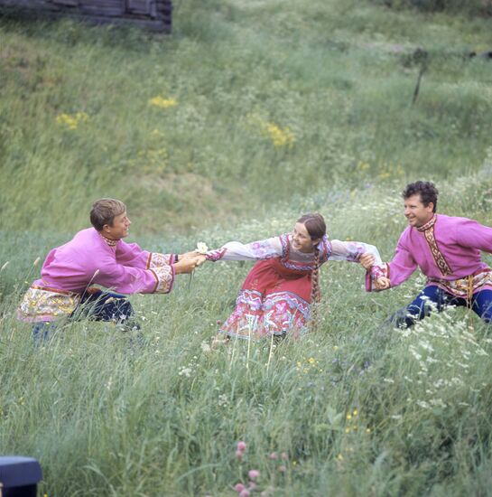 Артисты ансамбля "Сиверко"