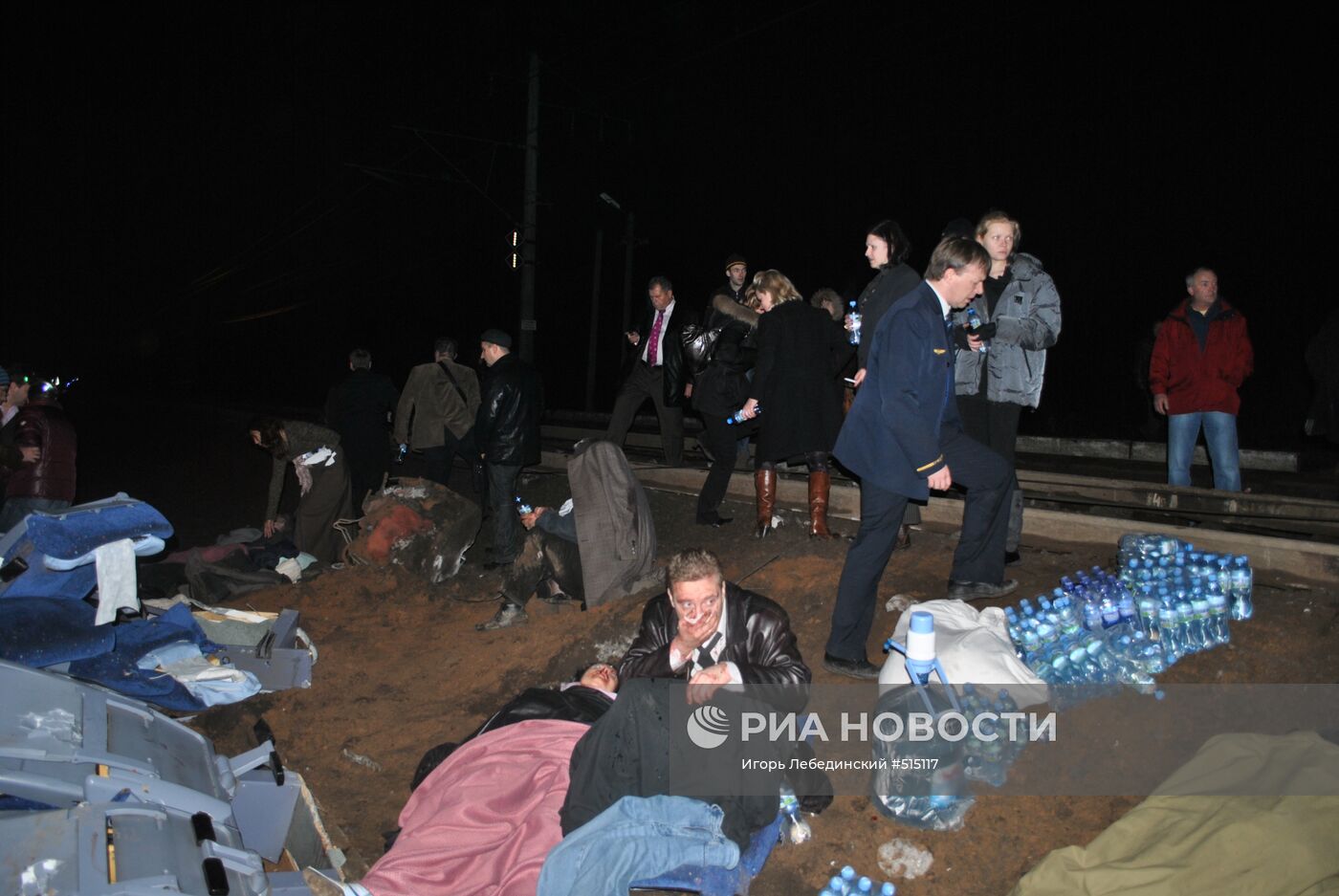 Поезд "Невский экспресс" сошел с рельсов в Тверской области