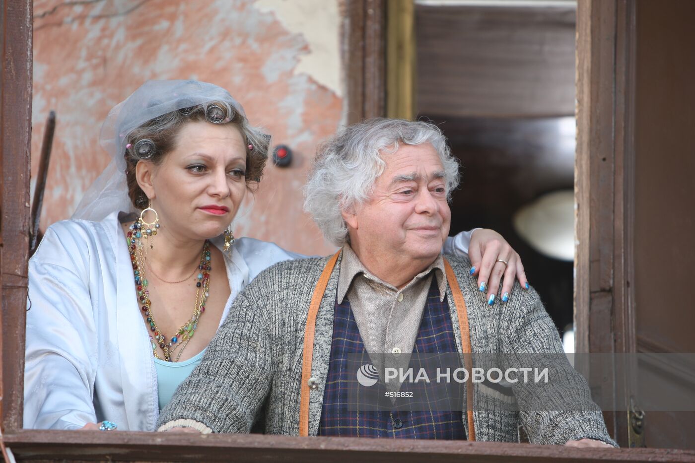 Чисто одесская история улыбка. Карцев с женой. Улыбка Бога, или чисто Одесская история (2008).