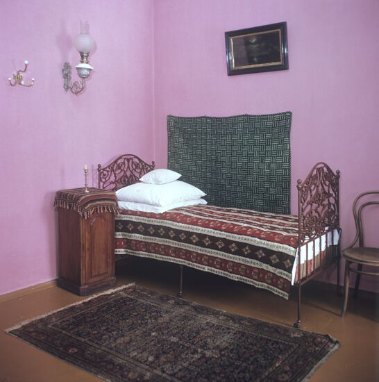 Кровать П.И. Чайковского