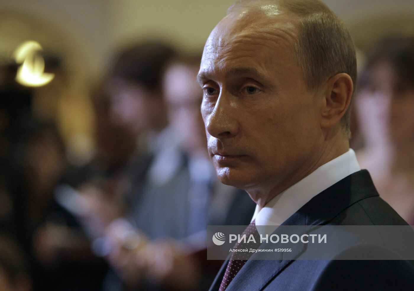 Владимир Путин ответил на вопросы россиян в прямом эфире