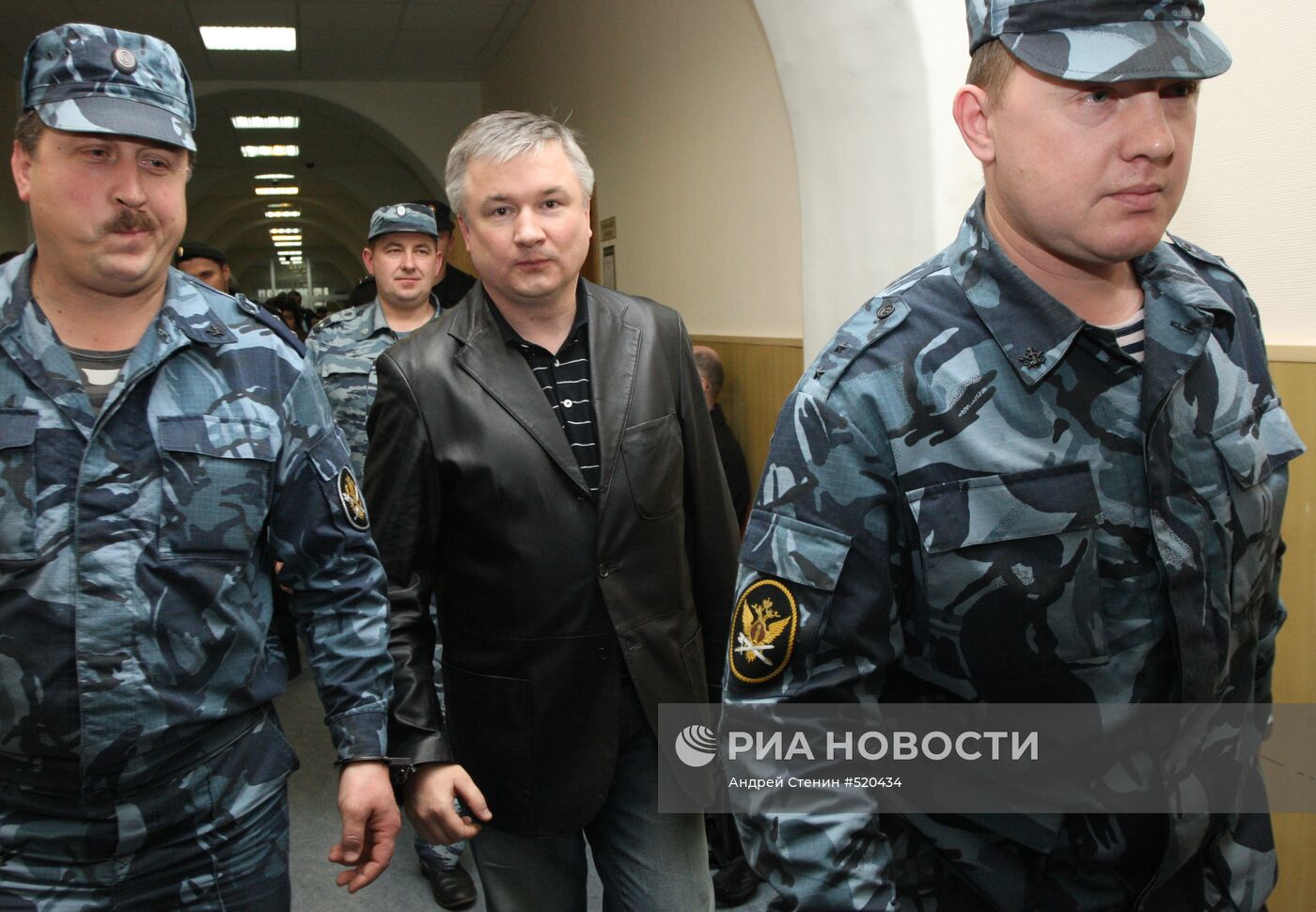 Рассмотрение ходатайства об аресте экс-сенатора Изместьева