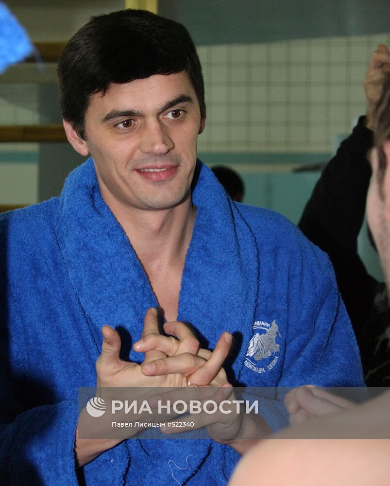 Олимпийский чемпион по плаванию Александр Попов