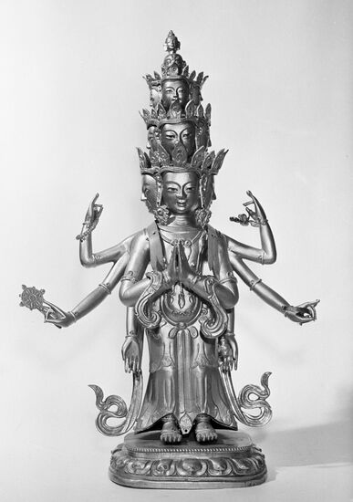 Фигура богини Арья Бала