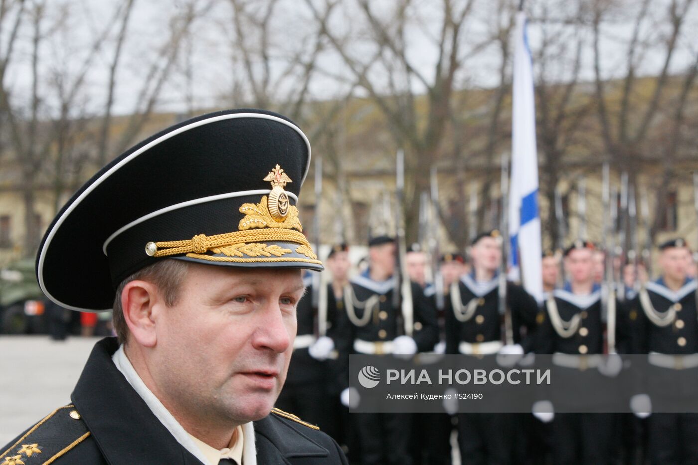 На празднике в Балтийске в честь Дня морской пехоты России