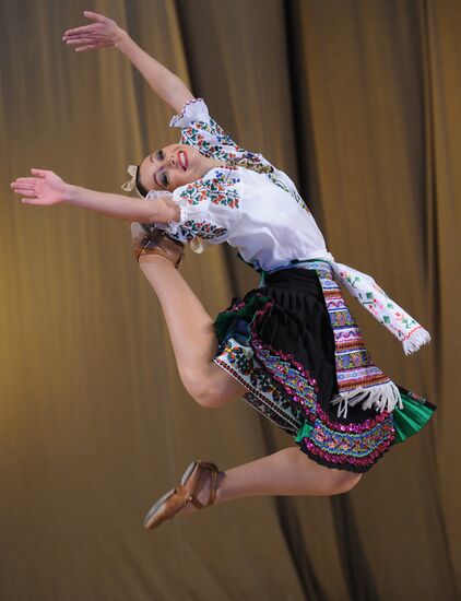 Молдавский шуточный танец "Табакеряска"