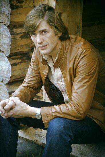 Александр Абдулов