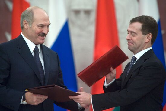 Президенты России и Белоруссии подписали Декларацию