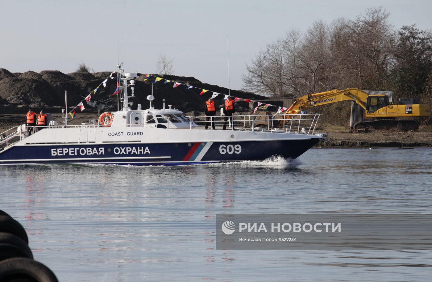 Пограничные сторожевые катера прибыли в порт Абхазии