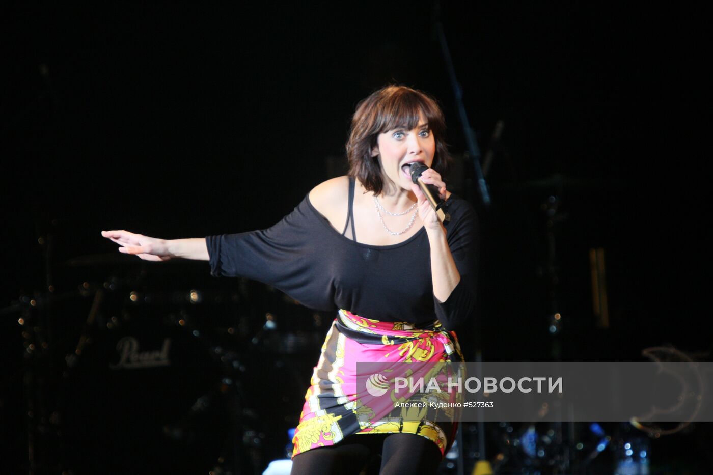 Концерт австралийской певицы Натали Имбрулиа в Москве