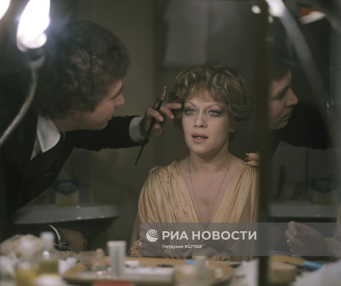 Модельер В.Зайцев и актриса А.Фрейндлих