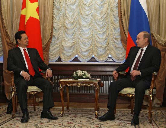 Встреча Владимира Путина с Нгуен Тан Зунгом