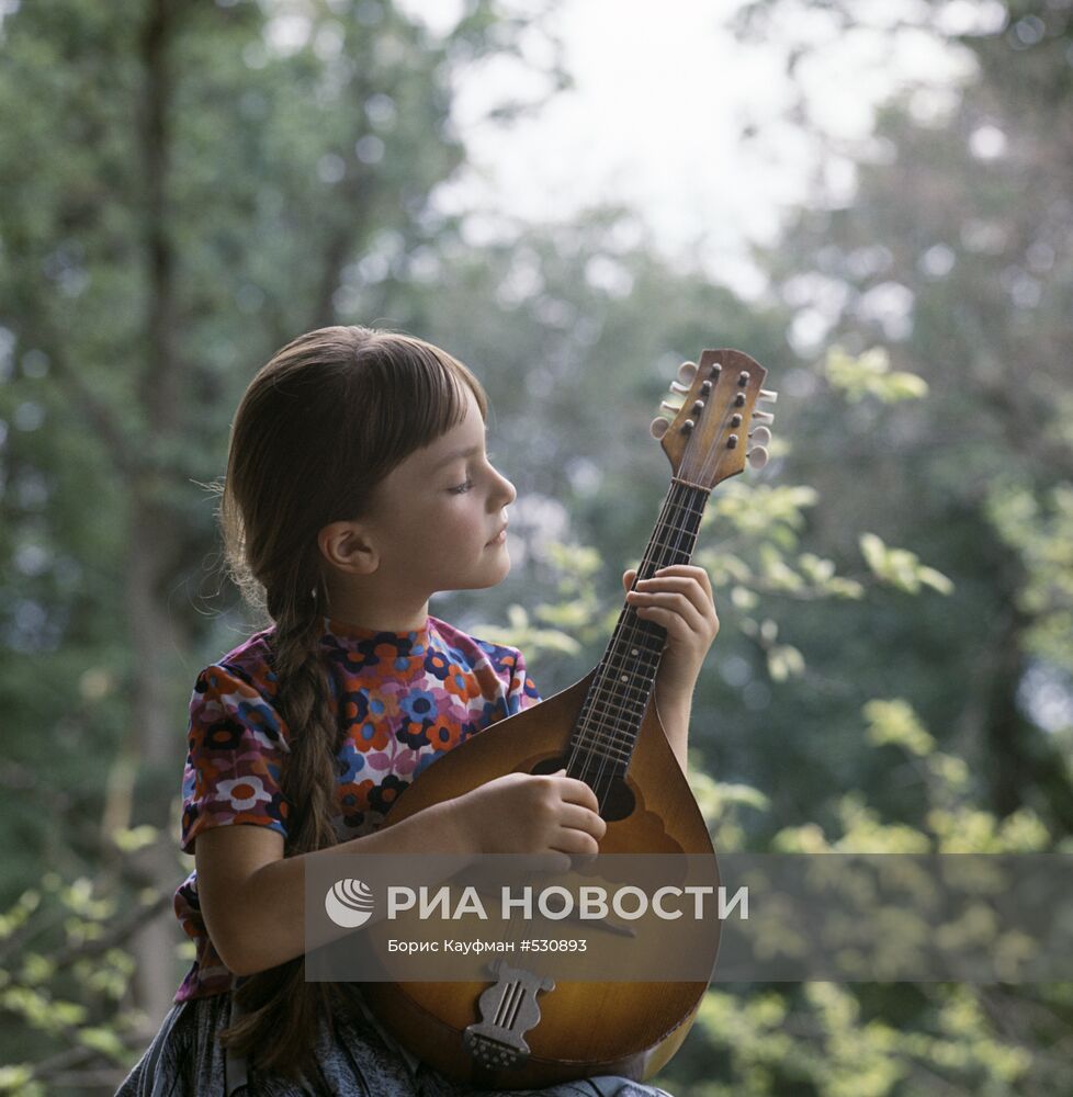 Девочка – музыкант