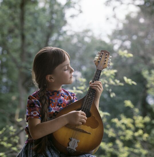 Девочка – музыкант