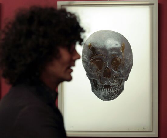 Выставка новых работ Дэмиана Херста "Мертвые"