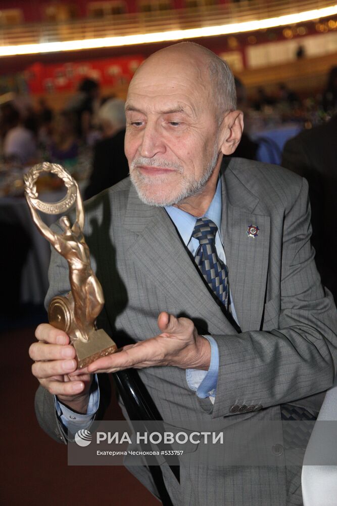 Телеведущий Николай Дроздов