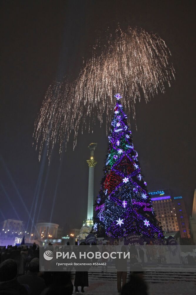Открытие главной новогодней елки Украины