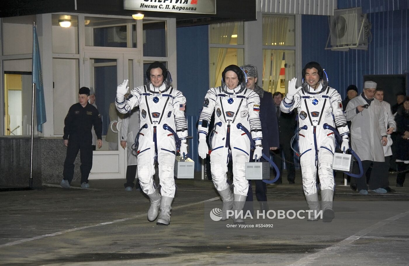 Новый экипаж на МКС перед стартом ПКК "Союз ТМА-17"