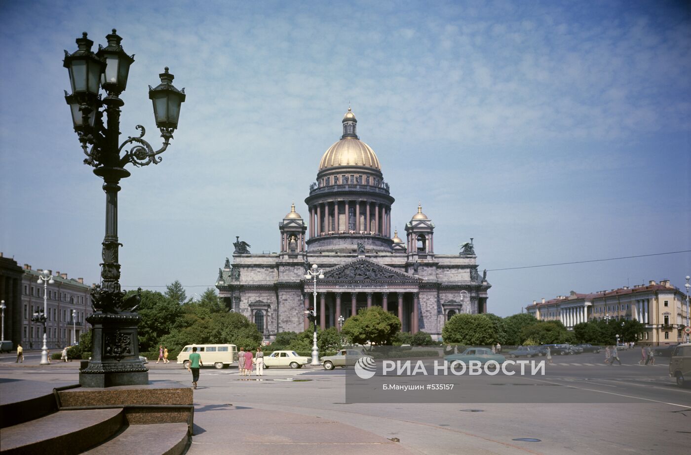 Исаакиевский собор в Ленинграде