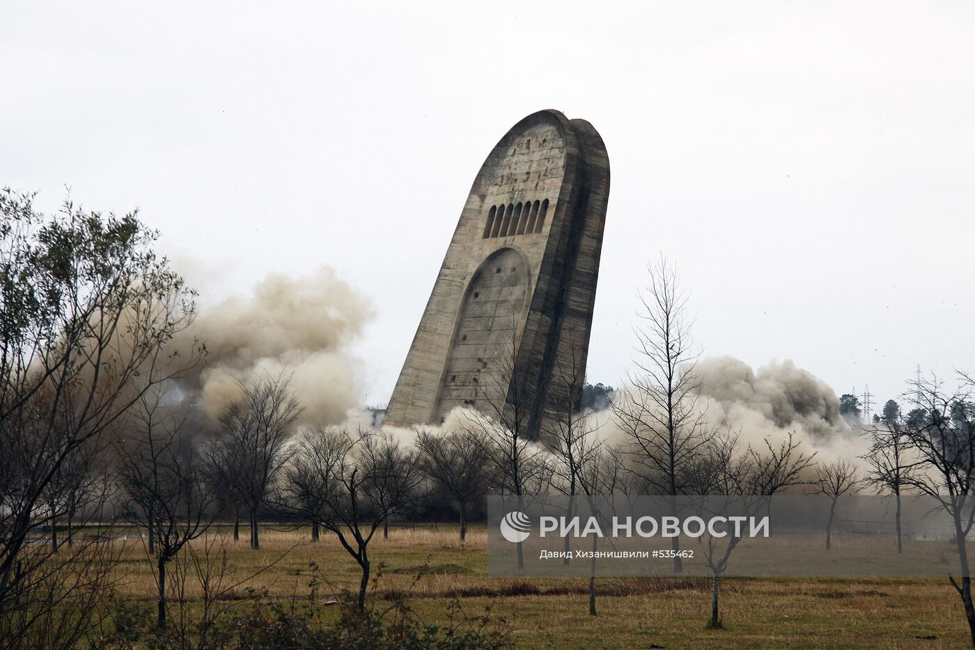 Взрыв "Мемориала Славы" в Кутаиси