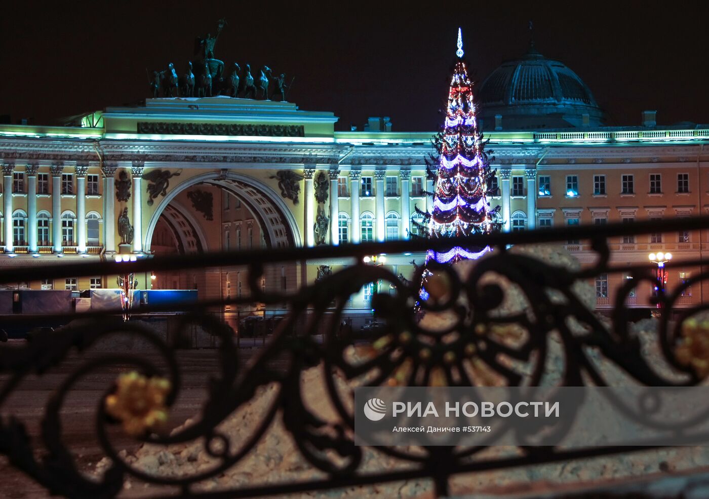 Главная елка на Дворцовой площади