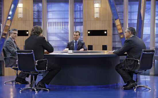 Д.Медведев подвел итоги года в эфире федеральных каналов