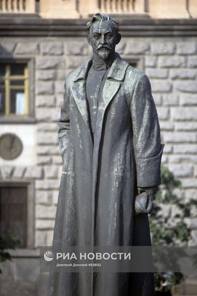 Памятник Ф.Э. Дзержинскому. Фотокопия