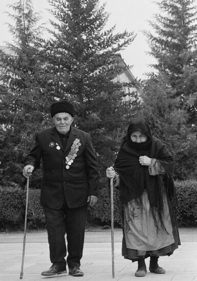 Газар Уснунц (91 год) и Асханет Андриян (99 лет)