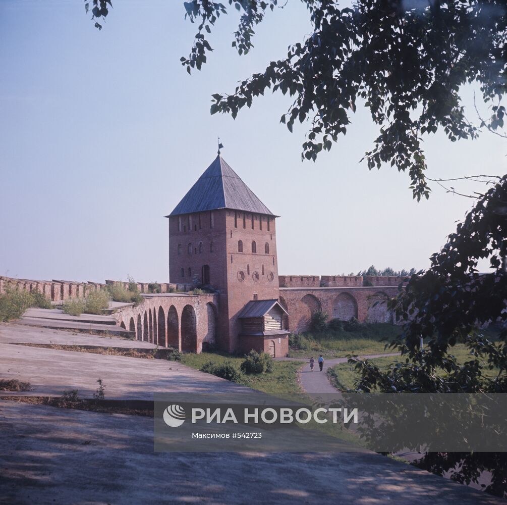 Дворцовая башня Новгородского кремля