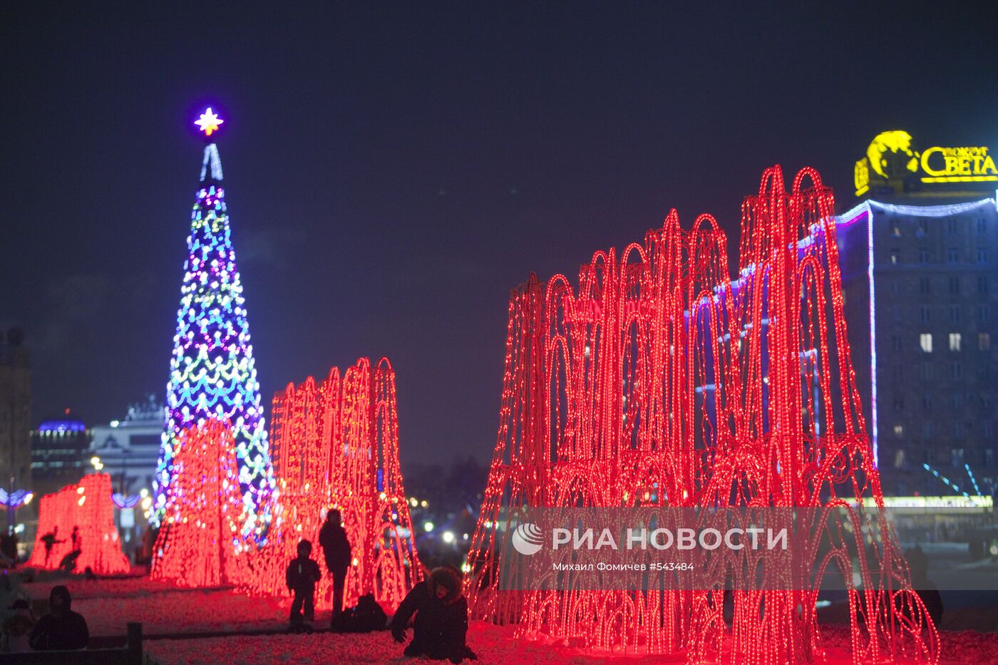 Новогодняя елка на Поклонной горе в Москве