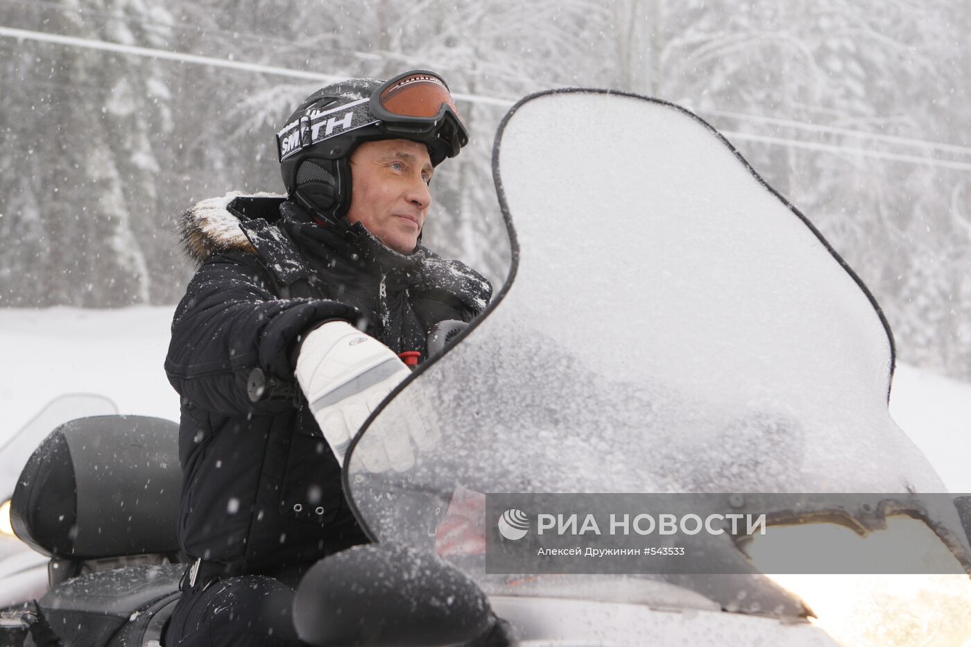 Владимир Путин на горнолыжном курорте "Красная Поляна"