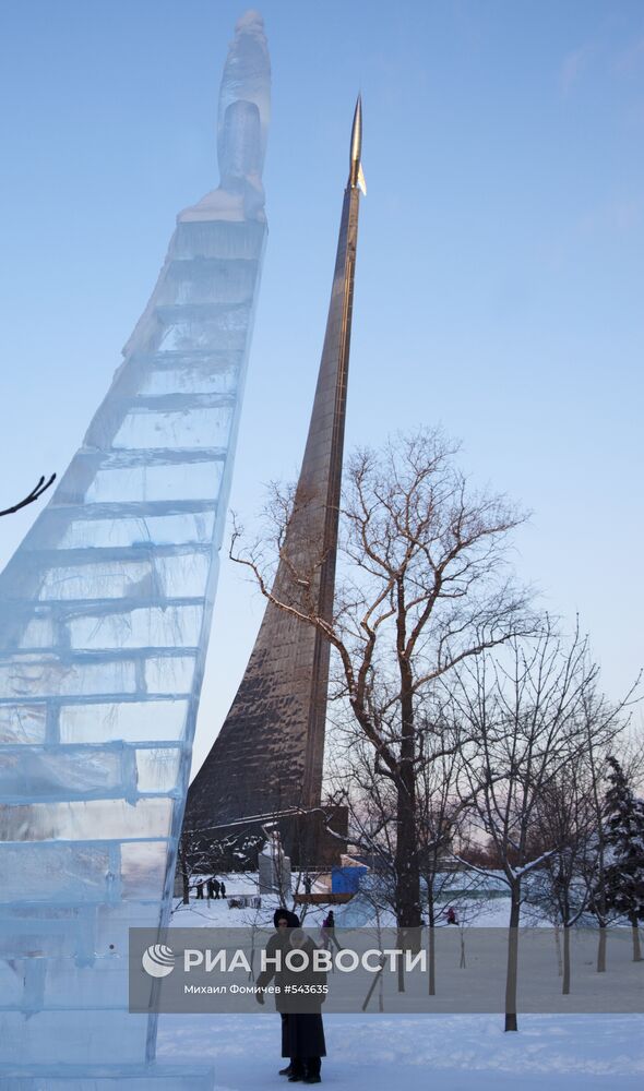 Выставка-фестиваль ледяных скульптур "Вьюговей 2010" в Москве