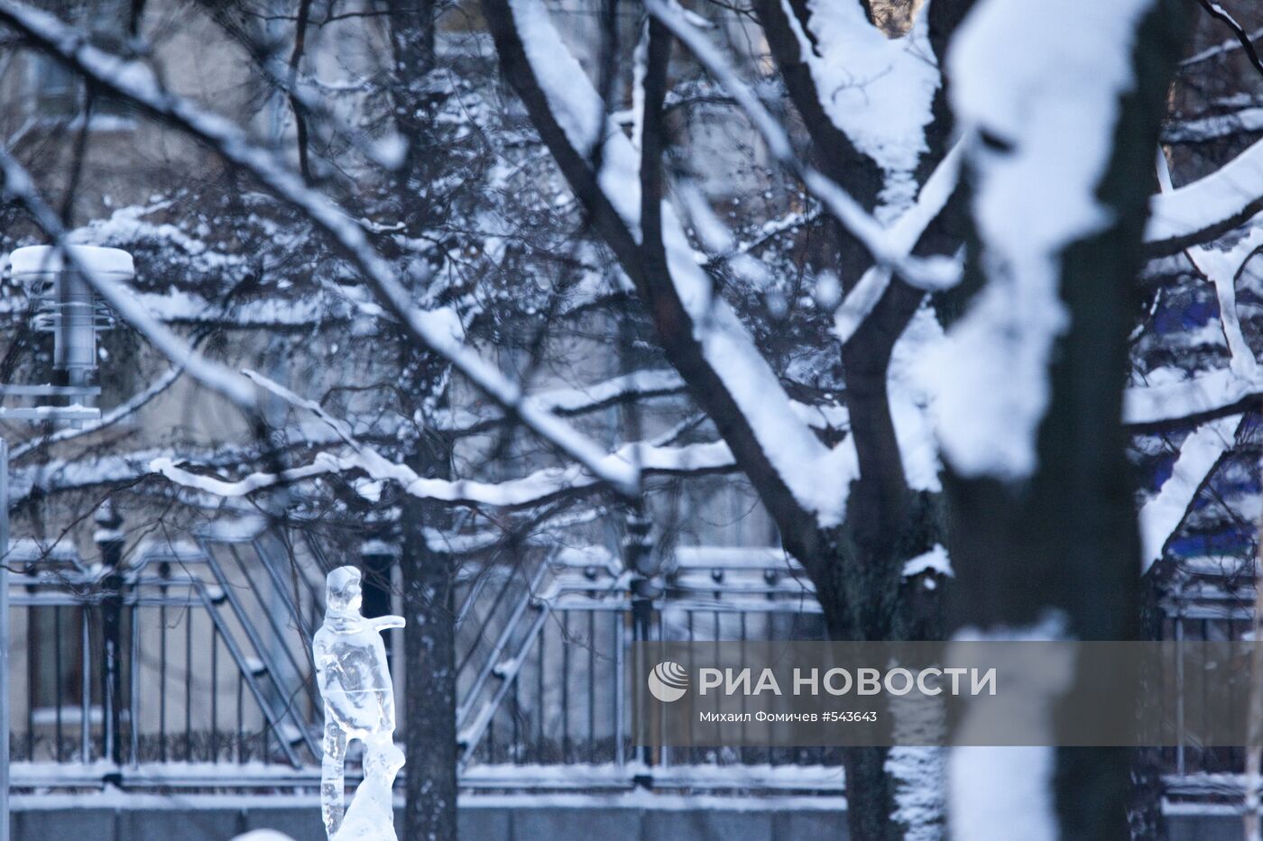 Выставка-фестиваль ледяных скульптур "Вьюговей 2010" в Москве