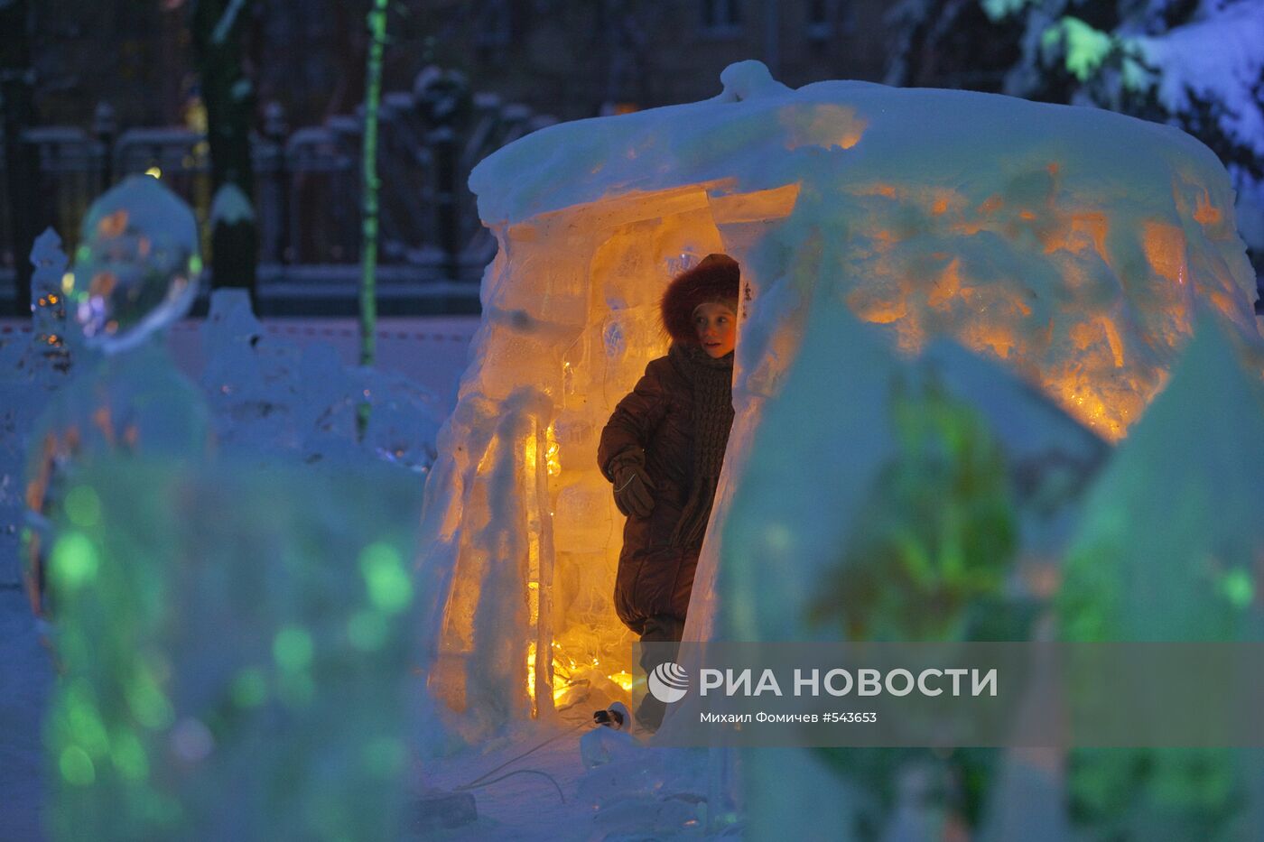 Выставка-фестиваль ледяных скульптур "Вьюговей 2010" в Москве