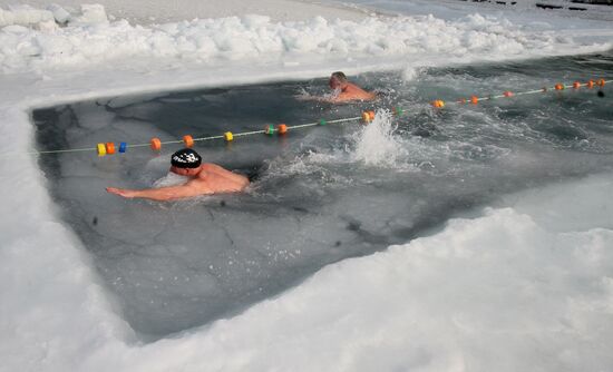 IV открытый чемпионат Владивостока по плаванию в холодной воде