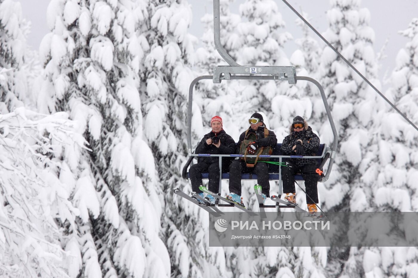 Президент РФ Д. Медведев на горнолыжном курорте "Красная поляна"