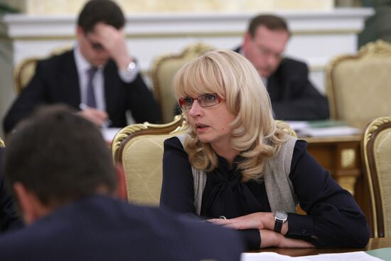 Заседание президиума правительства РФ 13 января