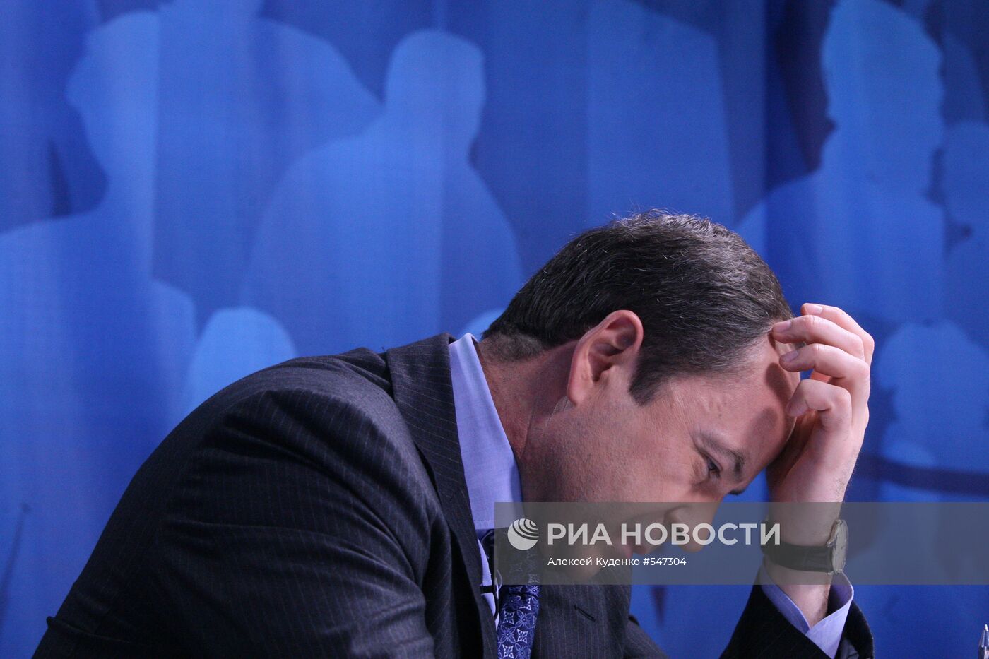 Кандидат в президенты Украины Сергей Тигипко в Днепропетровске