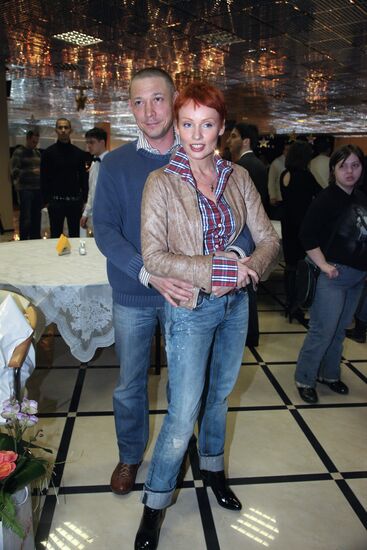 Жанна Эппле
