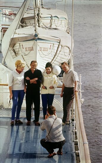 Дизель-электроход "Ленин"