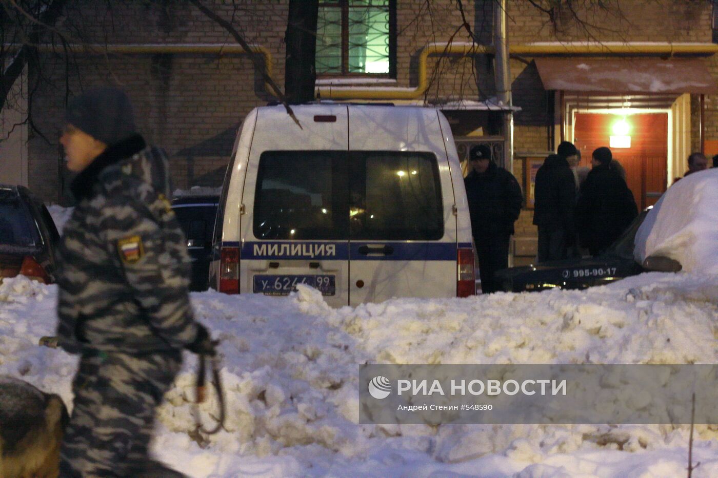 Мужчина расстрелян возле станции метро "Университет"
