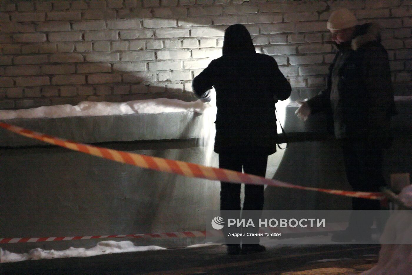 Мужчина расстрелян возле станции метро "Университет"