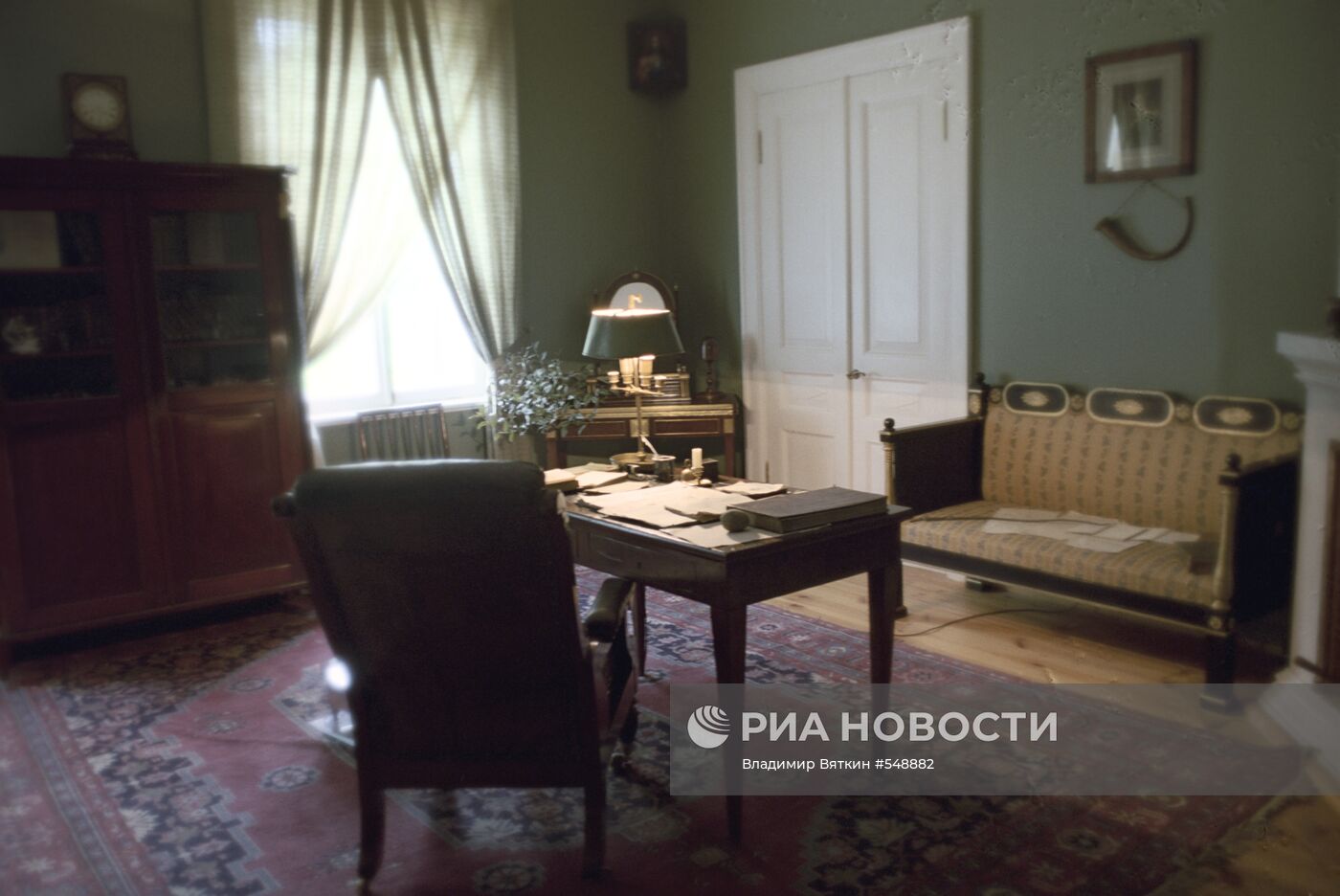 Кабинет А.С. Пушкина в доме поэта