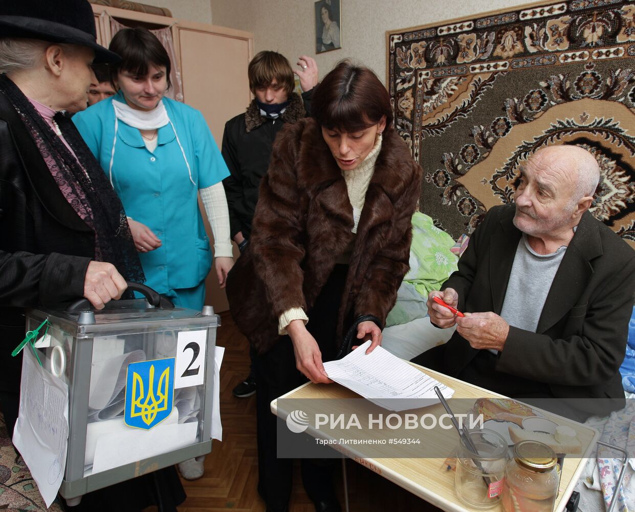 На Украине проходят выборы президента страны