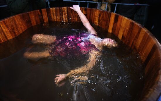 Крещенские купания в Москве