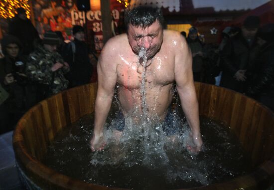 Крещенские купания в Москве