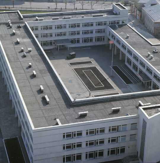 Здание средней школы №1 им. В.И. Ленина