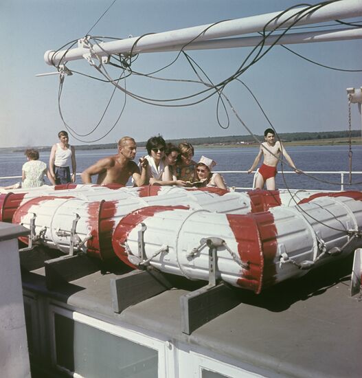 Волжский теплоход