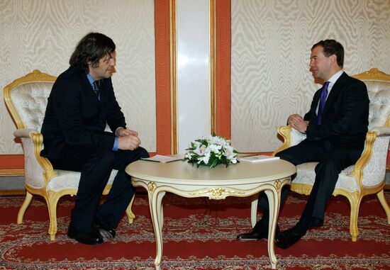 Встреча Дмитрия Медведева с Эмиром Кустурицей в Кремле