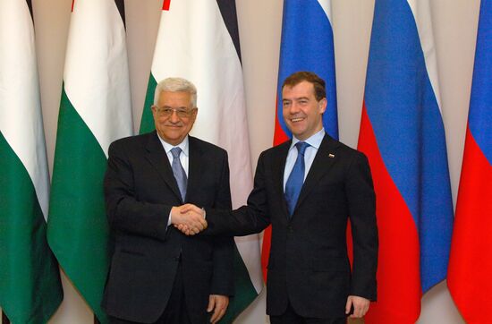 Встреча Дмитрия Медведева и Махмуда Аббаса в Сочи